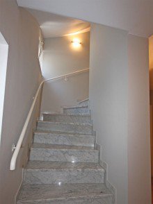 Treppe Lerchesberg: grozgige 3-Zimmer-Maisonette