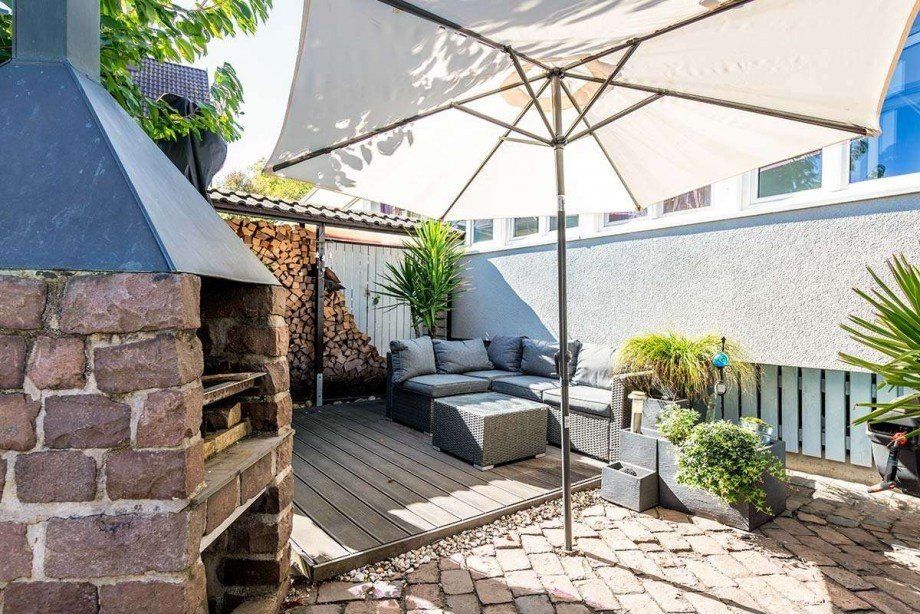 Lounge am Haus Doppelhaush�lfte Hanau