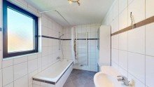 Bad Wohn- und Geschftshaus mit viel Platz und Potential
