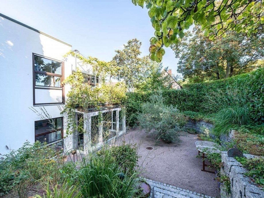 Blick in unteren Hof Villa Mhltal