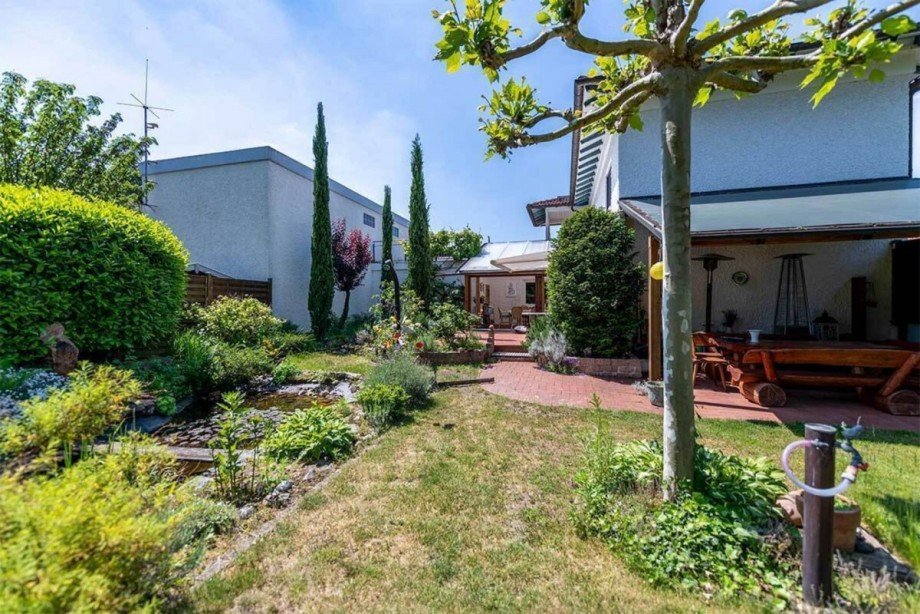 Blick auf Terrasse Einfamilienhaus Bickenbach