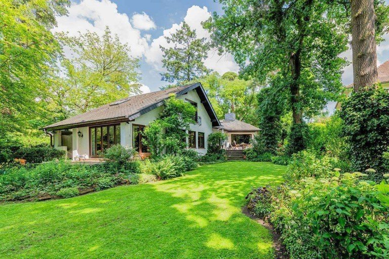 Ansicht Darmstadt Einfamilienhaus Stilvolle Villa auf Traumgrundst�ck in der Villenkolonie Eberstadt, Darmstadt