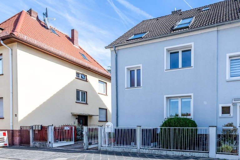 Ansicht Hanau Doppelhaush�lfte Tolle Symbiose aus Alt und Neu