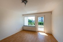 Schlafen renovierte 3-Zimmer - Wohnung mit Terrasse Garten