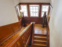 Treppenhaus Komponistenviertel: absolute Rarit�t in bester Qualit�t mit 443qm Gartenanteil