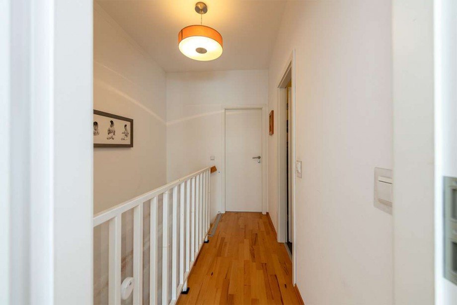 Flur im OG Reihenmittelhaus Seeheim-Jugenheim