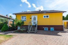 Ansicht Urberach: Einfamilienhaus mit ELW auf groem Grundstck