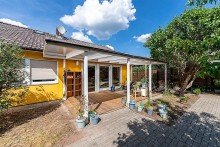 Terrasse Urberach: Einfamilienhaus mit ELW auf gro�em Grundst�ck