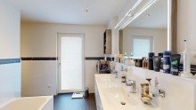 Bad Freistehendes A+ Energiesparhaus mit groer Terrasse, ohne Gartenanteil