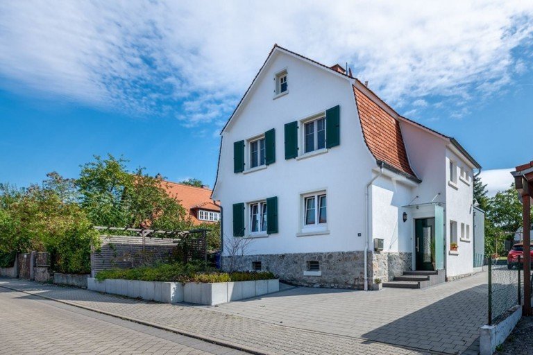 Ansicht Seeheim-Jugenheim Einfamilienhaus Symbiose aus alt und neu