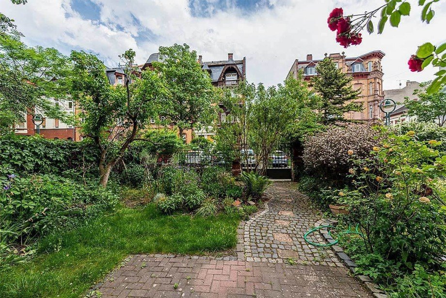 Garten Mehrfamilienhaus Darmstadt