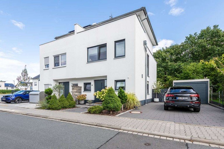 Ansicht R�sselsheim am Main Doppelhaush�lfte Tolle Doppelhaush�lfte in K�nigst�dten