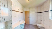 Bad Wohn- und Geschftshaus mit viel Platz und Potential