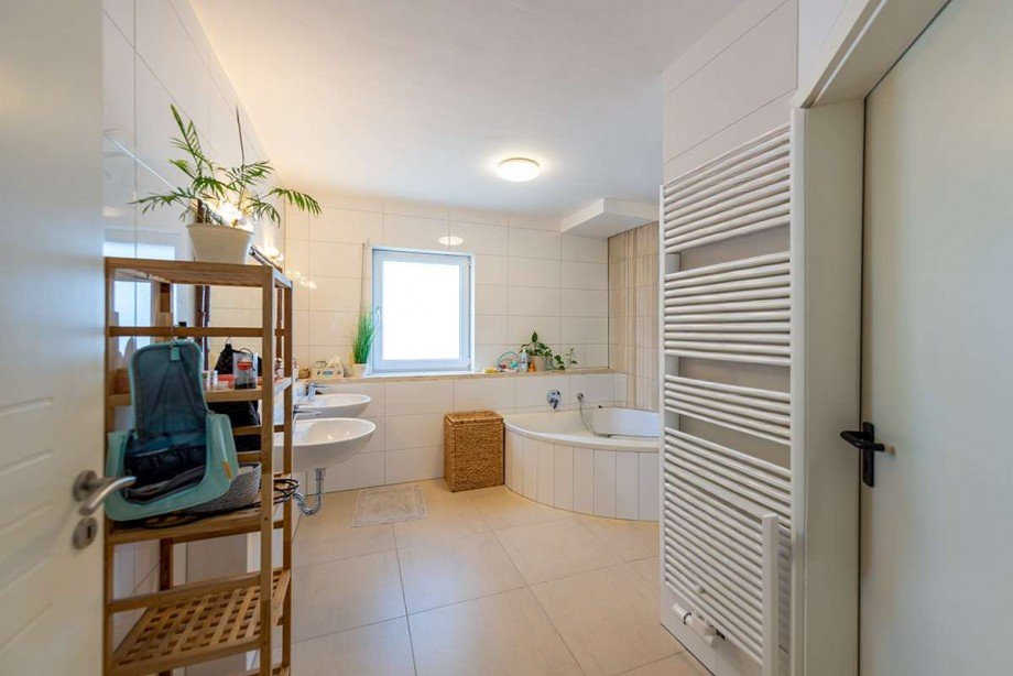 OG Bad Einfamilienhaus Messel