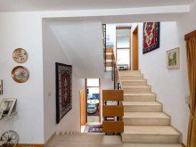 Treppe Kranichstein: Grozgiges Split-Level-Haus in moderner Bauform