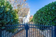 Eingang Elegantes Wohlf�hlhaus in hochwertiger Ausstattung und Qualit�t in Oberreifenberg