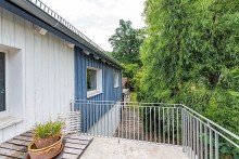 Ansicht Einfamilienhaus mit ELW auf groem Grundstck